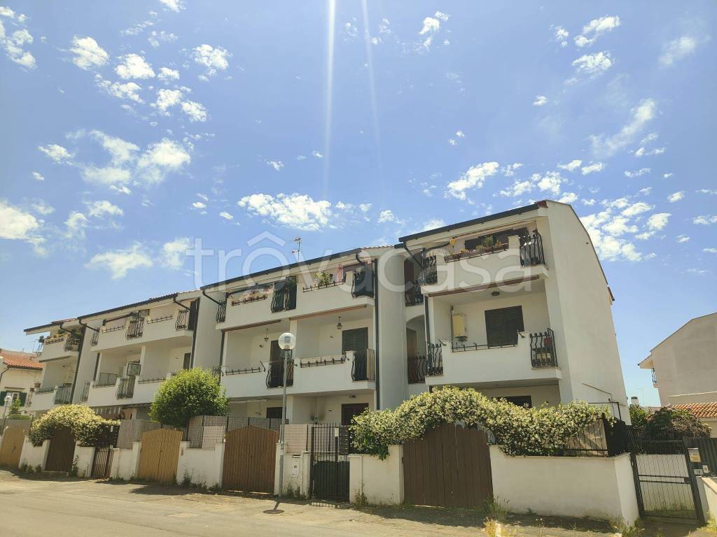 appartamento in vendita a Cerveteri in zona Marina di Cerveteri