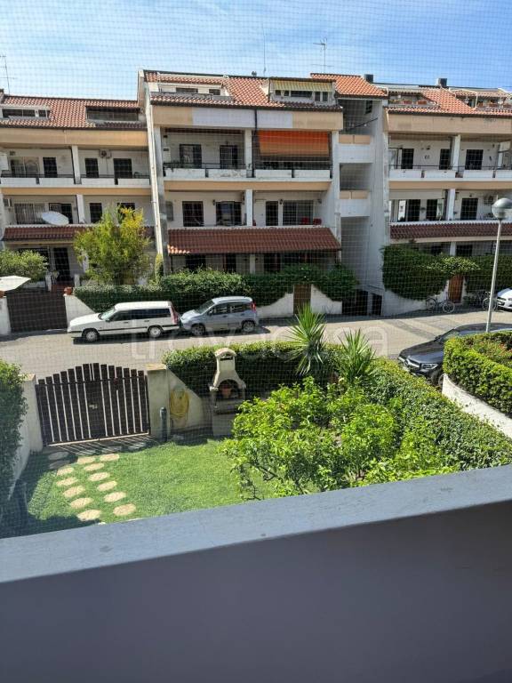 appartamento in vendita a Cerveteri in zona Campo di Mare