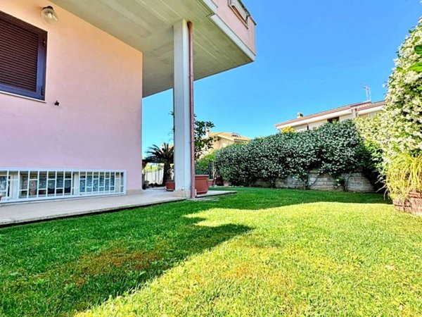 casa indipendente in vendita a Cerveteri in zona Valcanneto