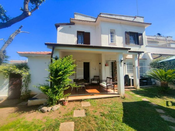 casa indipendente in vendita a Cerveteri in zona Cerenova