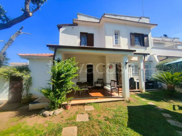 casa indipendente in vendita a Cerveteri in zona Marina di Cerveteri