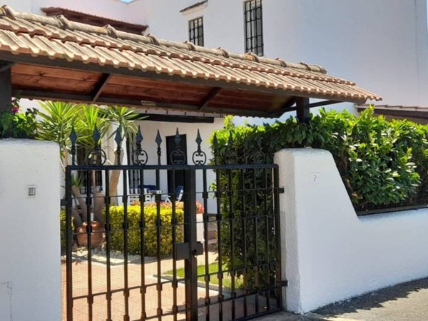 casa indipendente in vendita a Cerveteri in zona Cerenova