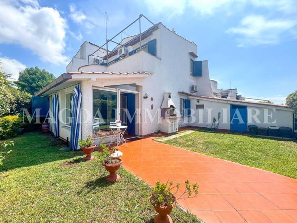 casa indipendente in vendita a Cerveteri in zona Marina di Cerveteri