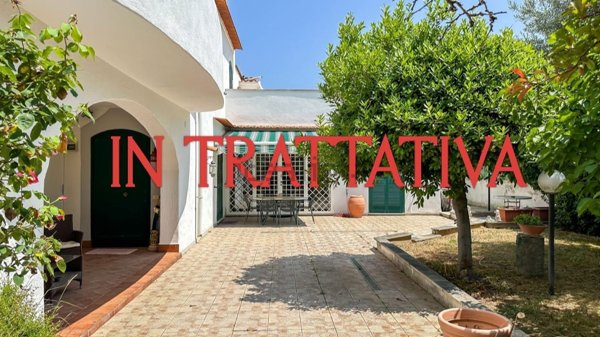 casa indipendente in vendita a Cerveteri in zona Marina di Cerveteri