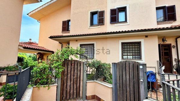casa semindipendente in vendita a Cerveteri in zona Valcanneto