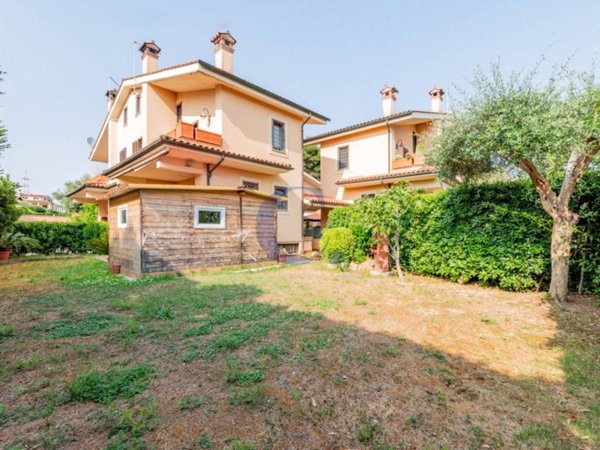 casa indipendente in vendita a Cerveteri in zona Valcanneto