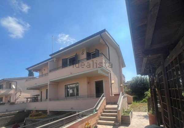 casa indipendente in vendita a Cerveteri in zona Valcanneto