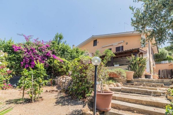 casa indipendente in vendita a Cerveteri