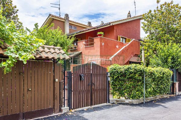 casa indipendente in vendita a Cerveteri