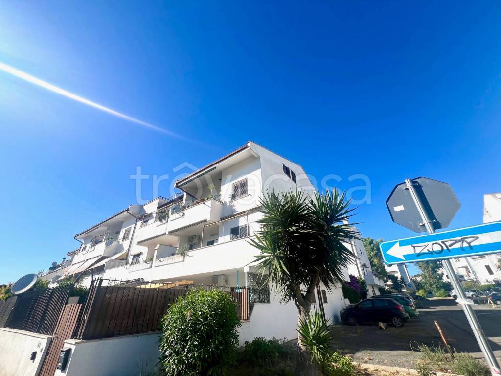 appartamento in vendita a Cerveteri in zona Marina di Cerveteri