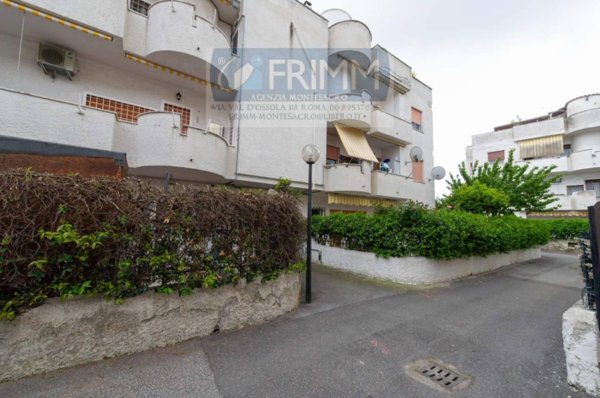 appartamento in vendita a Cerveteri in zona Cerenova