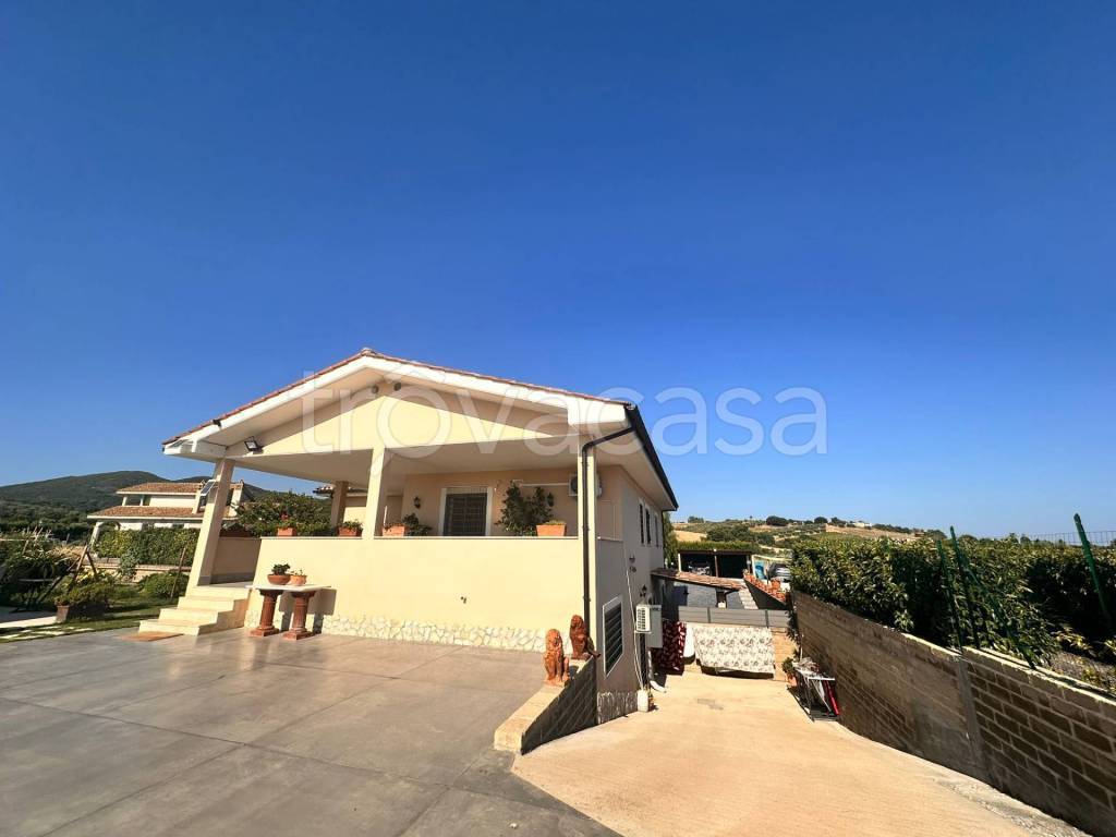 casa indipendente in vendita a Cerveteri in zona Furbara