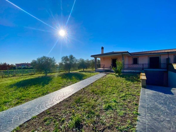 casa indipendente in vendita a Cerveteri in zona Furbara