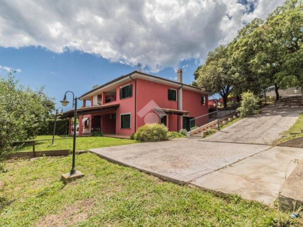 casa indipendente in vendita a Cerveteri in zona Sasso
