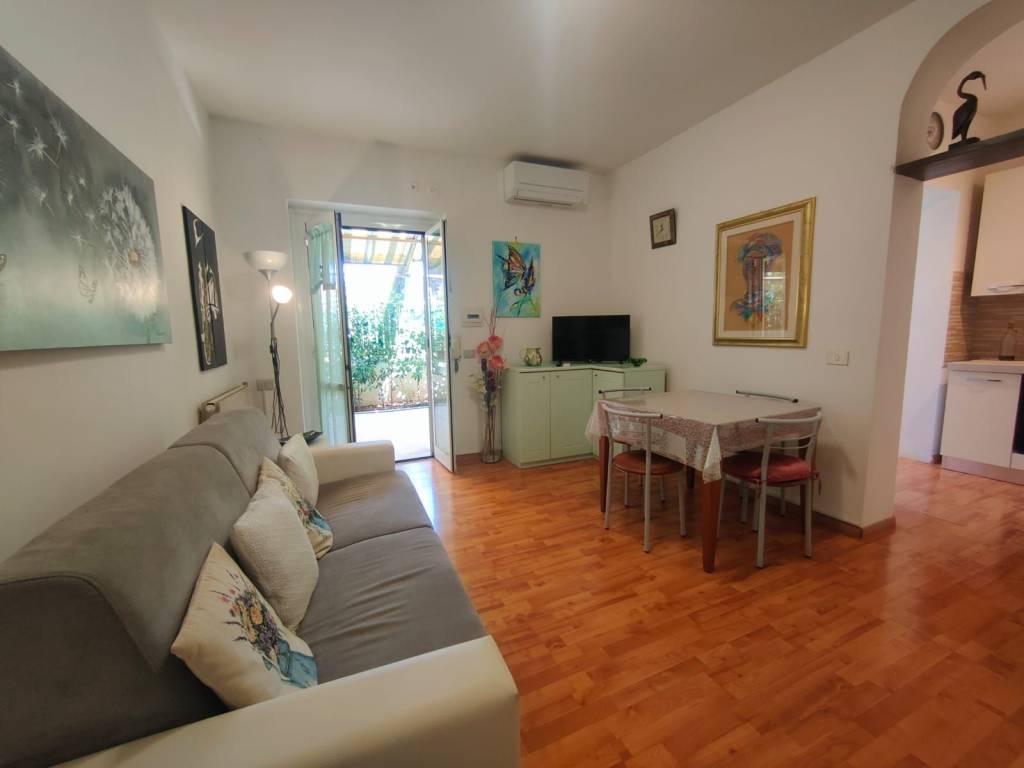 appartamento in vendita a Cerveteri in zona Cerenova