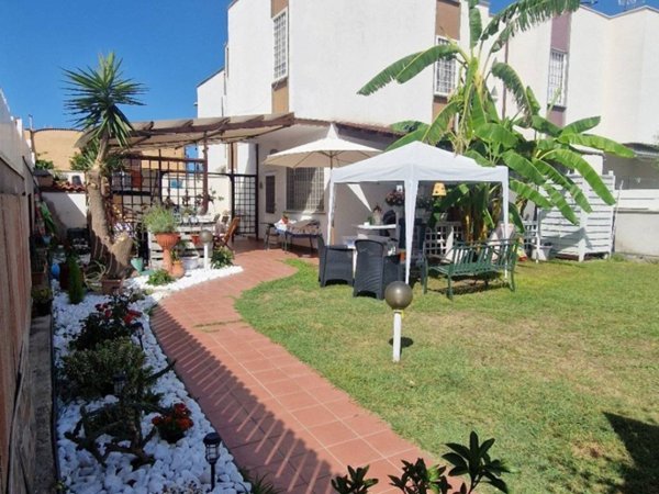 casa indipendente in vendita a Cerveteri in zona Cerenova
