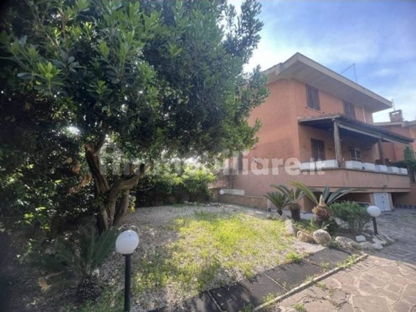 casa indipendente in vendita a Cerveteri in zona Valcanneto
