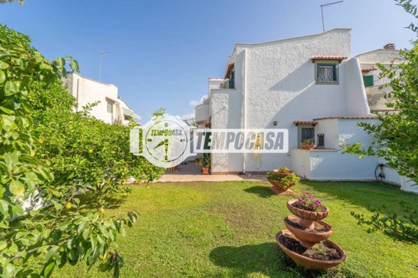 casa indipendente in vendita a Cerveteri in zona Cerenova