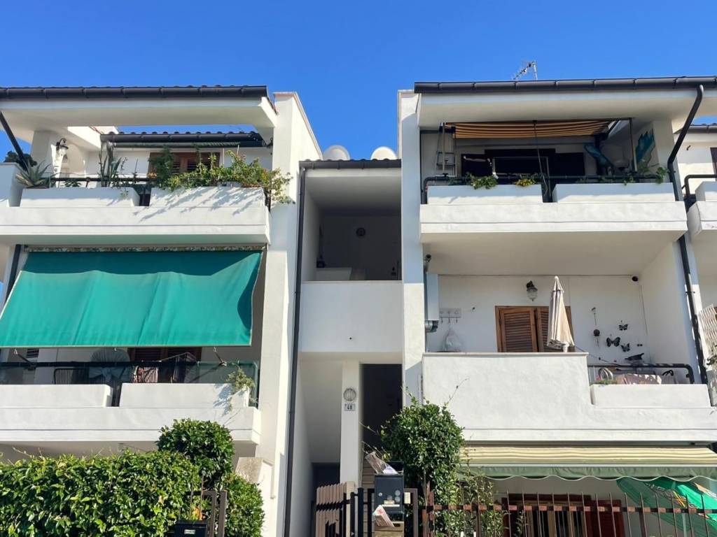 appartamento in vendita a Cerveteri in zona Cerenova