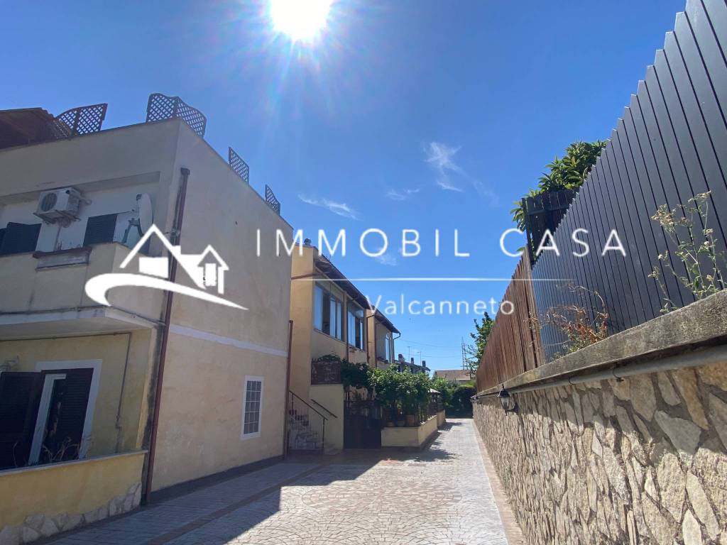 appartamento in vendita a Cerveteri in zona Valcanneto