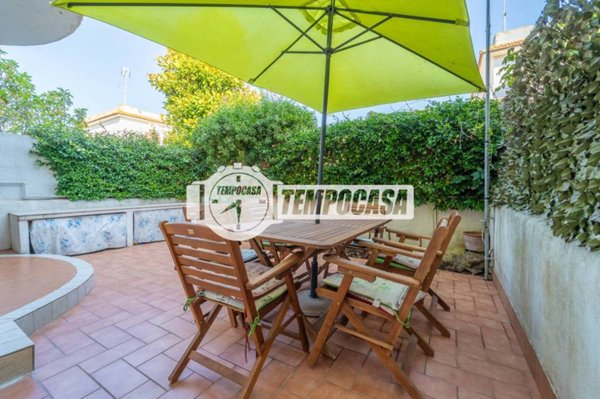 appartamento in vendita a Cerveteri in zona Marina di Cerveteri