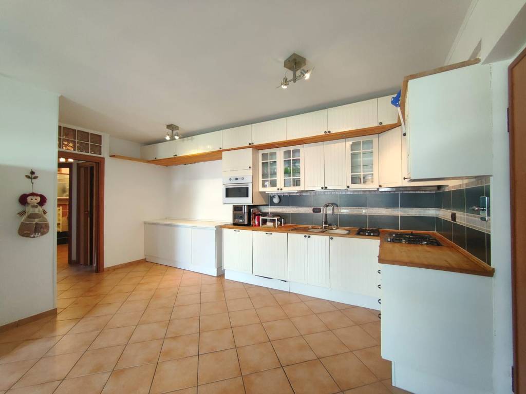 appartamento in vendita a Cerveteri in zona Cerenova