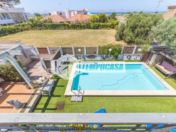 casa indipendente in vendita a Cerveteri in zona Cerenova