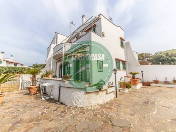 casa indipendente in vendita a Cerveteri in zona Cerenova