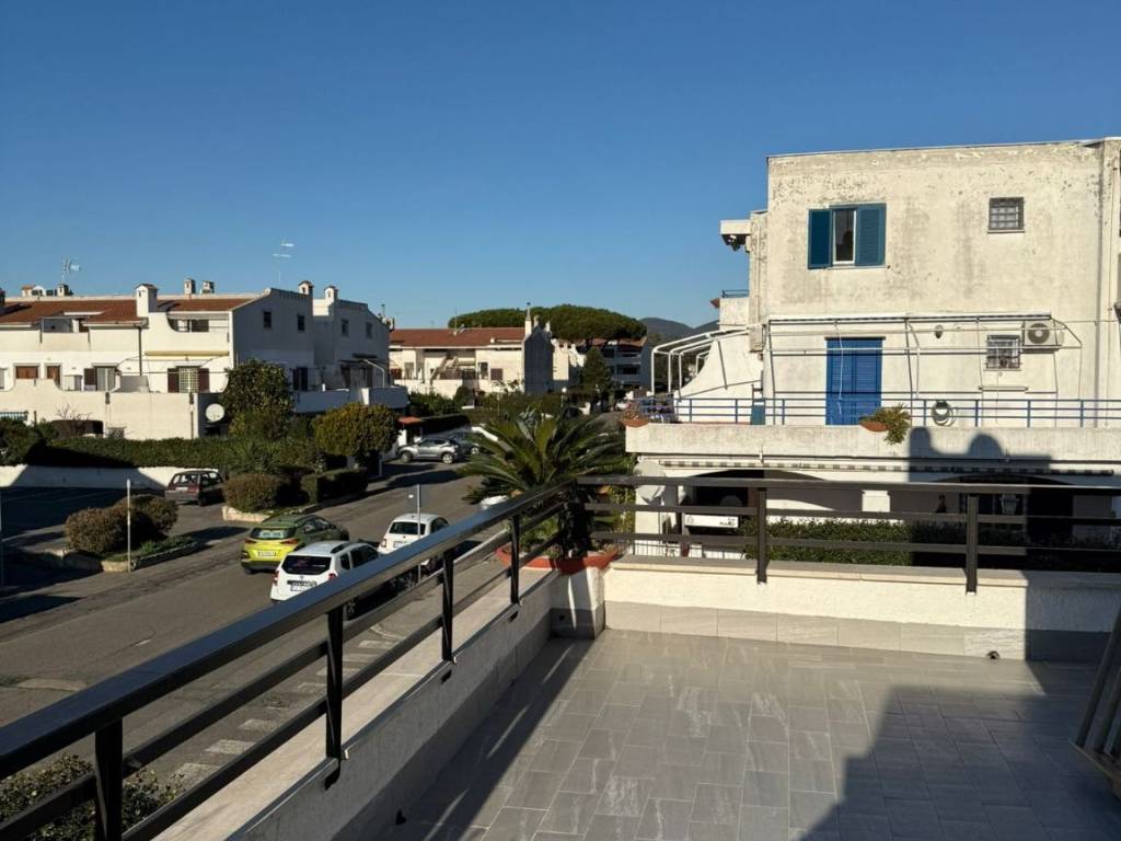 appartamento in vendita a Cerveteri in zona Cerenova
