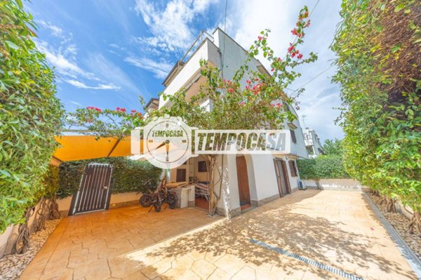 appartamento in vendita a Cerveteri in zona Marina di Cerveteri