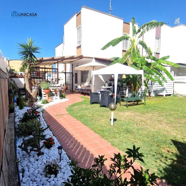 casa indipendente in vendita a Cerveteri in zona Marina di Cerveteri