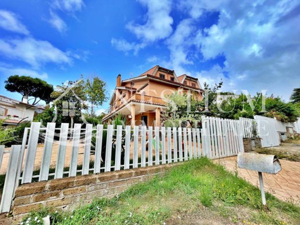 casa indipendente in vendita a Cerveteri in zona Valcanneto