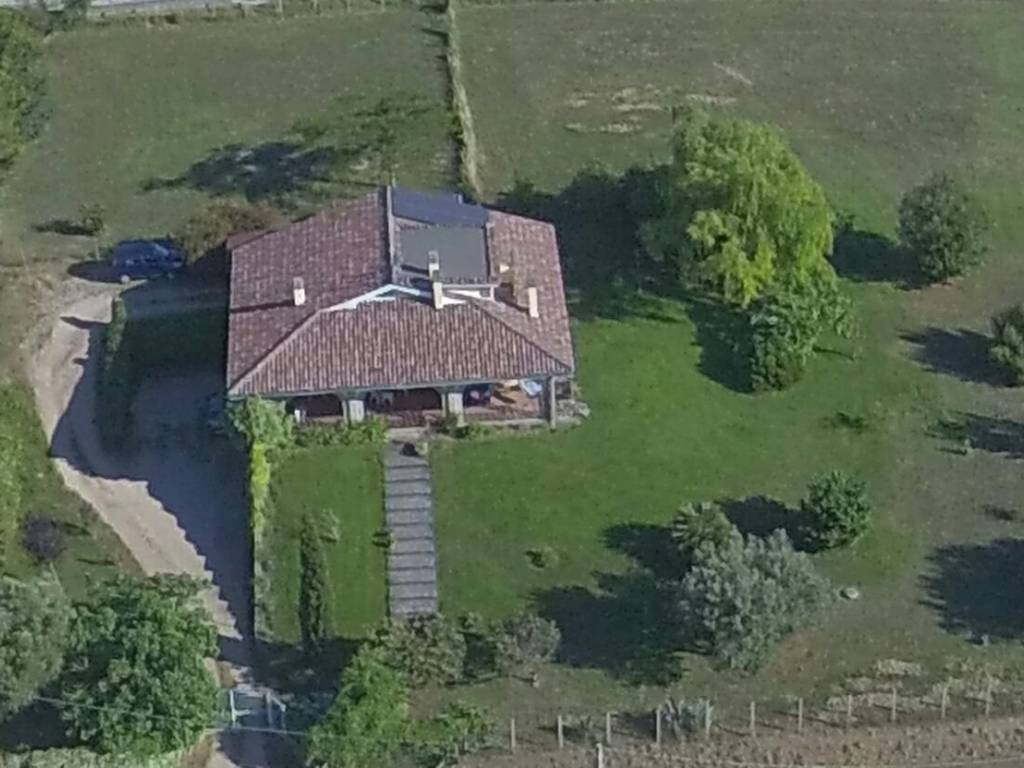 casa indipendente in vendita a Cerveteri in zona Zambra