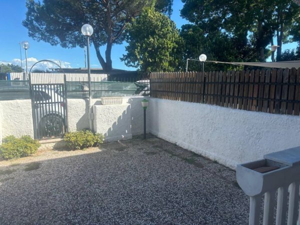 appartamento in vendita a Cerveteri in zona Cerenova