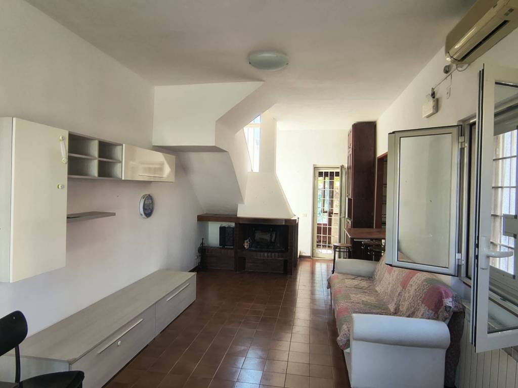 casa indipendente in vendita a Cerveteri in zona Marina di Cerveteri