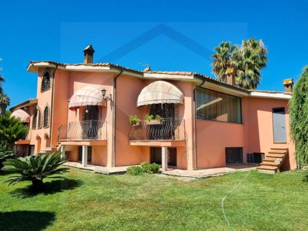 casa indipendente in vendita a Cerveteri in zona Sasso