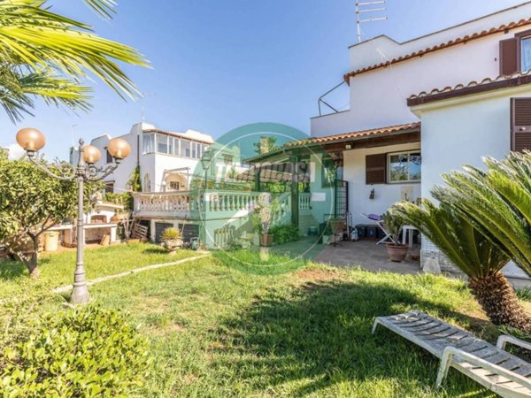 casa indipendente in vendita a Cerveteri in zona Cerenova