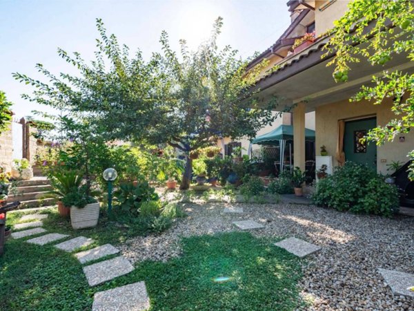 casa indipendente in vendita a Cerveteri in zona San Martino