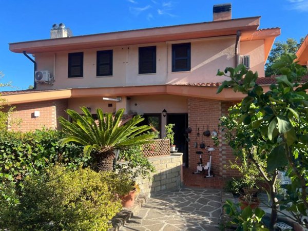 casa indipendente in vendita a Cerveteri in zona Valcanneto