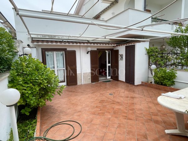 appartamento in vendita a Cerveteri in zona Marina di Cerveteri