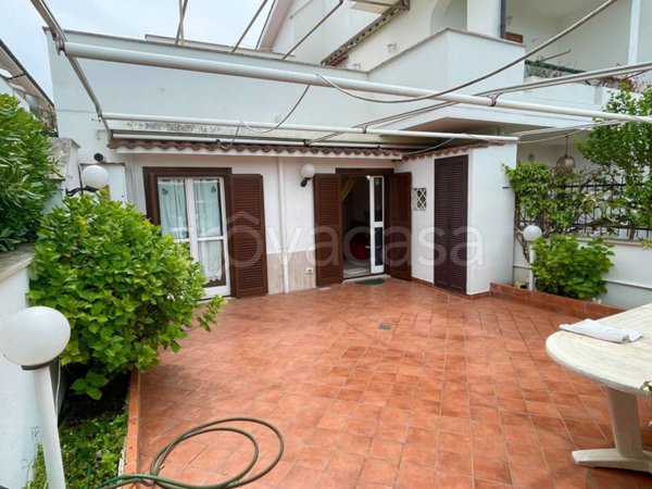 appartamento in vendita a Cerveteri in zona Marina di Cerveteri