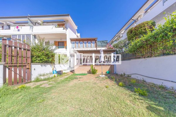 casa indipendente in vendita a Cerveteri in zona Cerenova