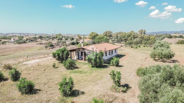 casa indipendente in vendita a Cerveteri in zona Valcanneto
