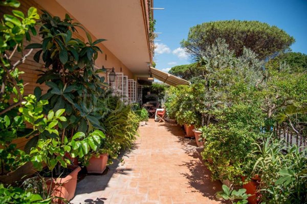 appartamento in vendita a Cerveteri in zona Valcanneto