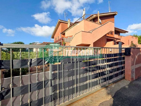 casa indipendente in vendita a Cerveteri