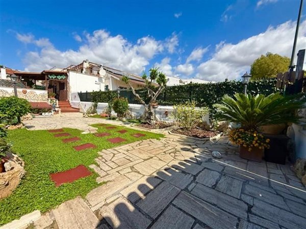 casa indipendente in vendita a Cerveteri in zona Campo di Mare