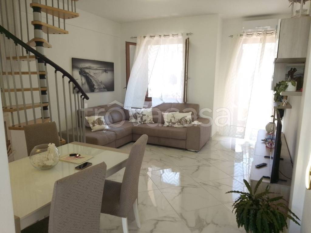 appartamento in vendita a Cerveteri in zona Marina di Cerveteri