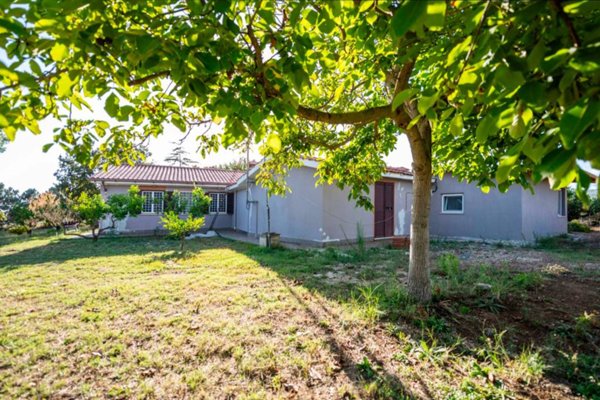 casa indipendente in vendita a Cerveteri