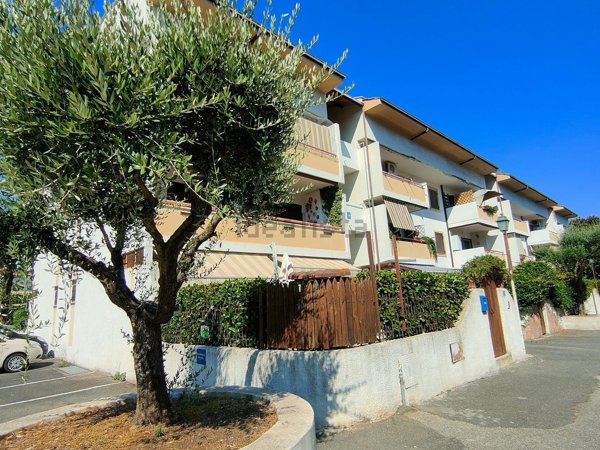 appartamento in vendita a Cerveteri in zona Cerenova