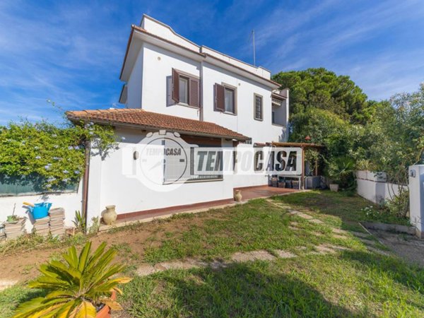 casa indipendente in vendita a Cerveteri in zona Cerenova